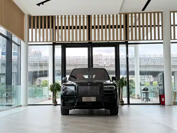 Rolls-Royce Cullinan 2024
