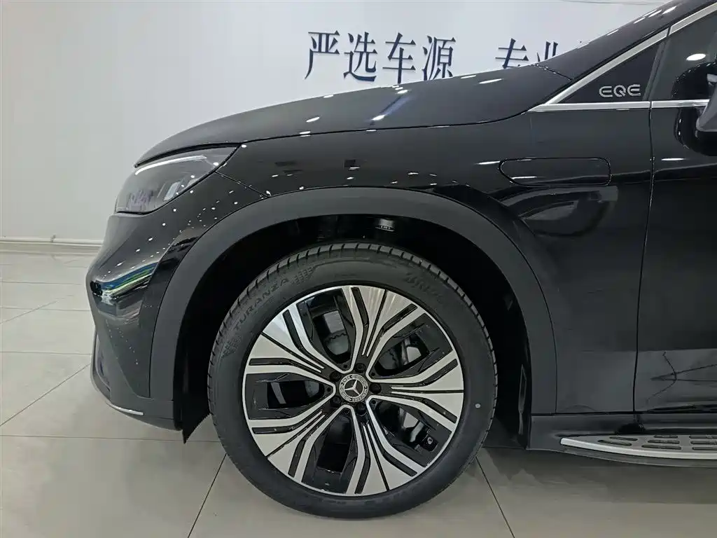 Mercedes-Benz EQE SUV 2025 — фото 9