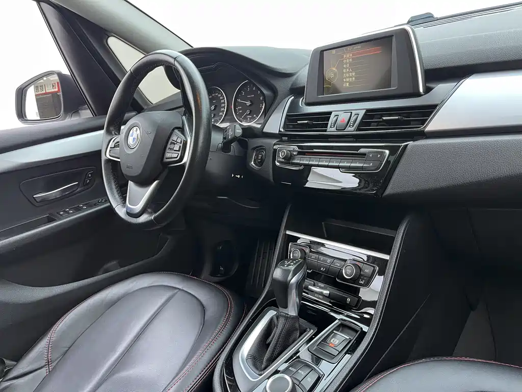 BMW 2 Series Active Tourer 2016 — фото 21