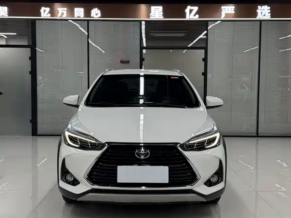 Toyota Yaris L 2023