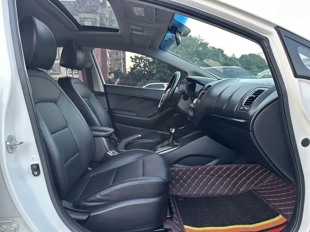 Kia K3 2013
