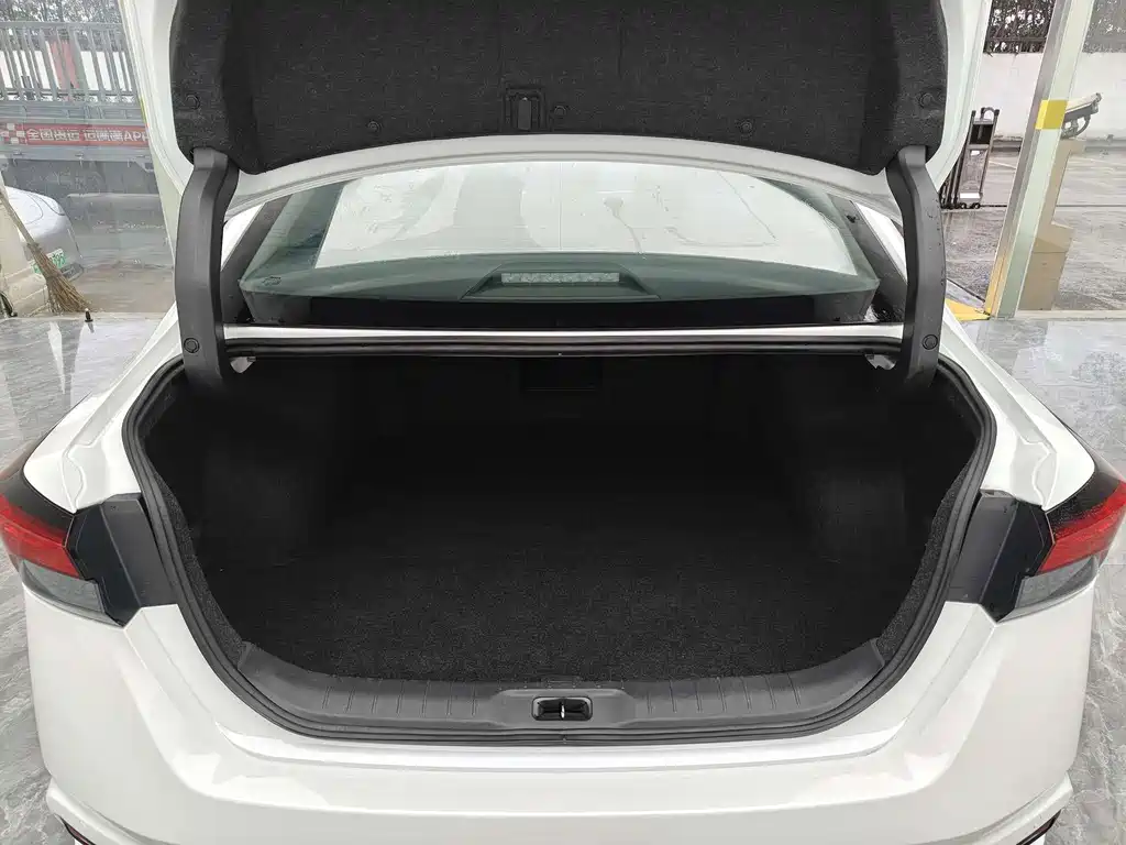 Nissan Teana 2023