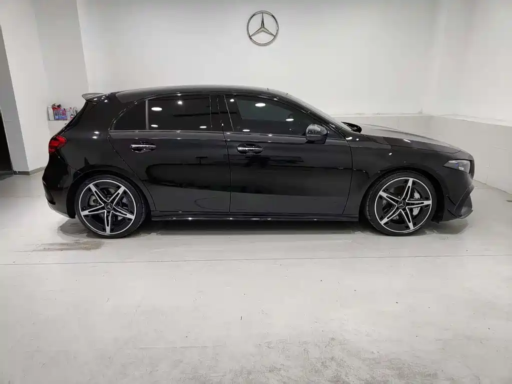 Mercedes-Benz A-Class AMG 2024 — фото 3