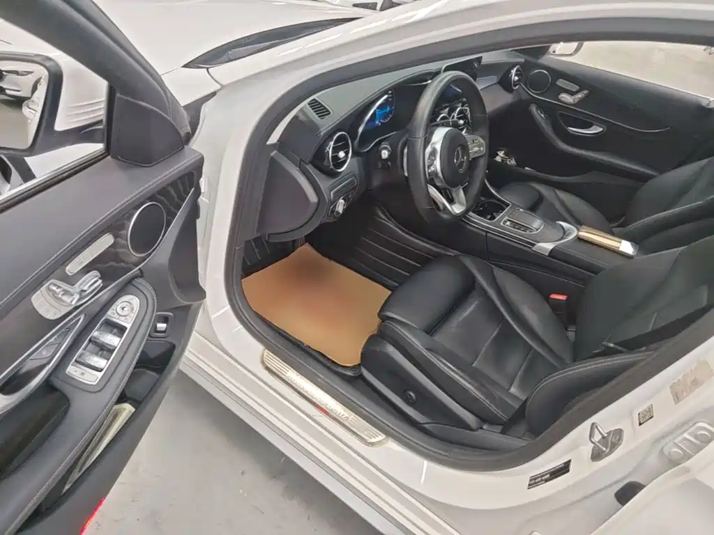 Mercedes-Benz C-Class 2020 — фото 16