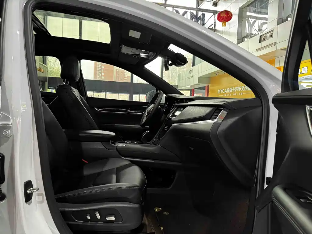Cadillac XT5 2022 — фото 12