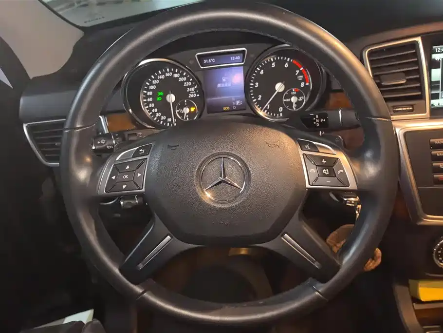 Mercedes-Benz M-Class 2015 — фото 15