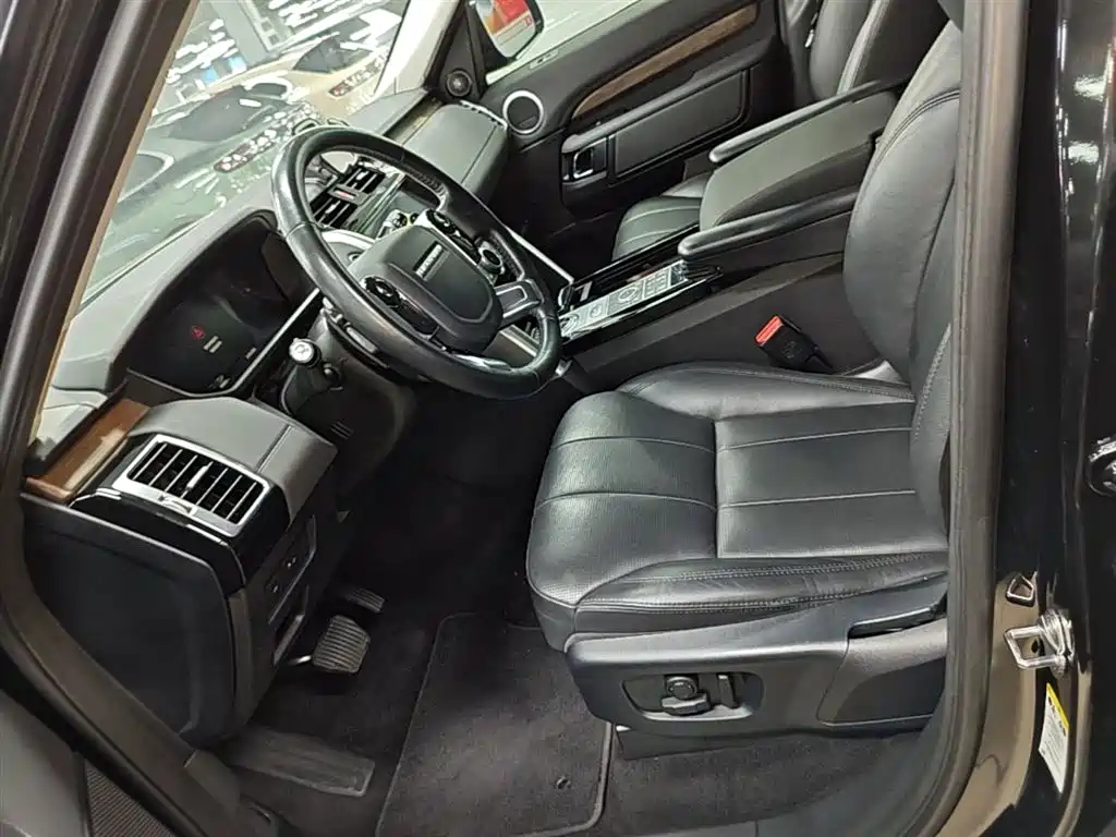 Land Rover Discovery 2019 — фото 15