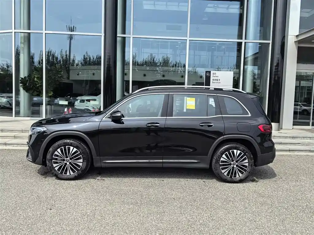 Mercedes-Benz EQB 2025