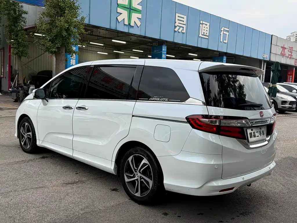 Honda Odyssey 2017 — фото 3