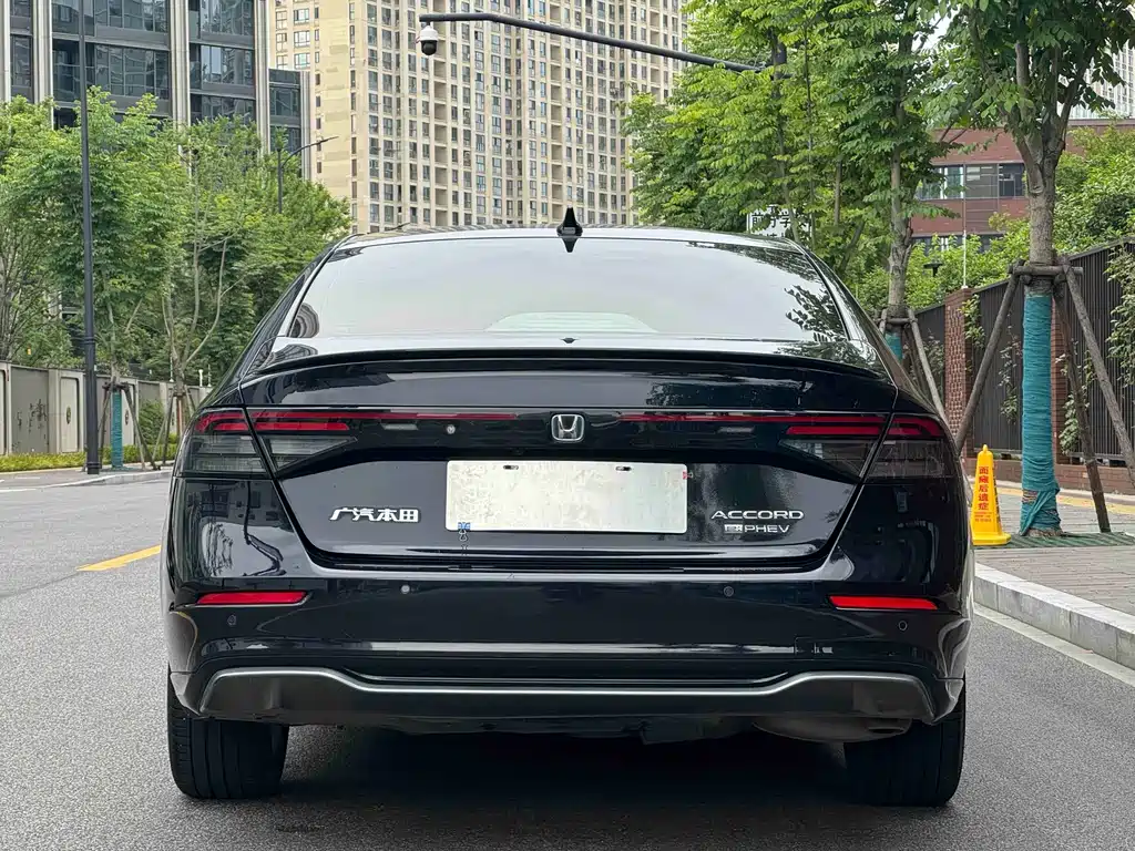 Honda Accord New Energy 2023 — фото 16