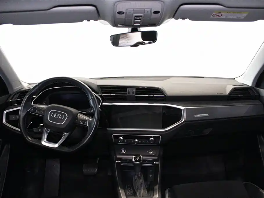 Audi Q3 2021 — фото 9