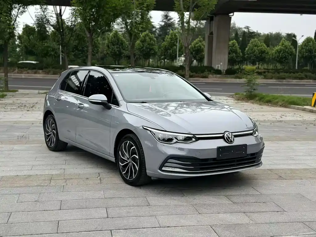 Volkswagen Golf 2021