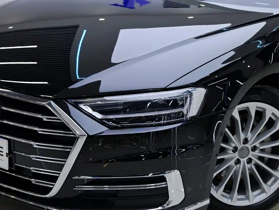 Audi A8 2020 — фото 10