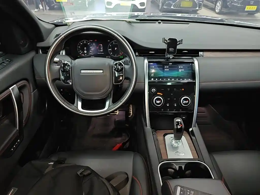 Land Rover Discovery Sport 2021 — фото 10