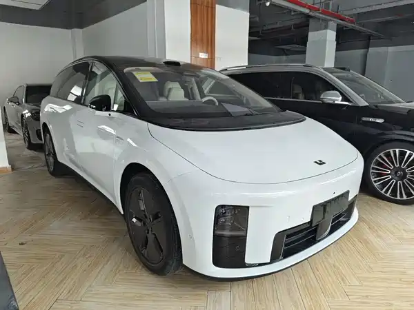 Li Auto i8 2026