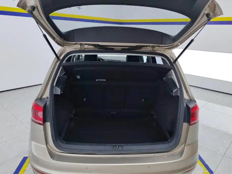 Volkswagen Golf Jialu 2017 — фото 4