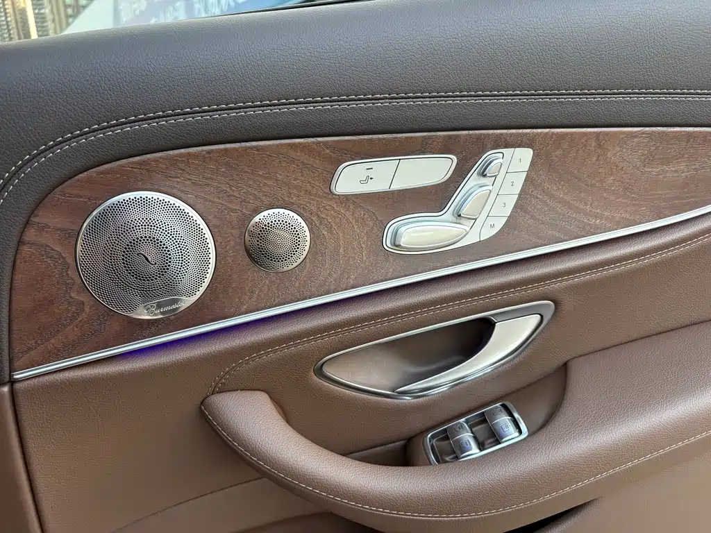 Mercedes-Benz E-Class 2023 — фото 16