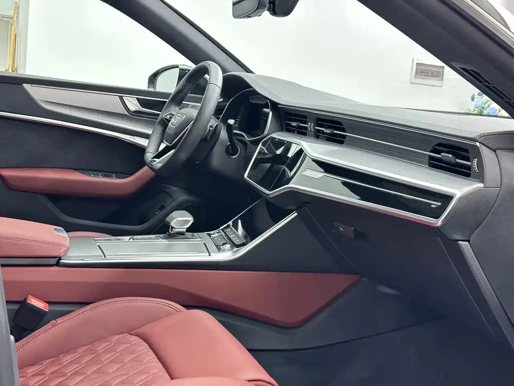 Audi A7L 2024 — фото 17