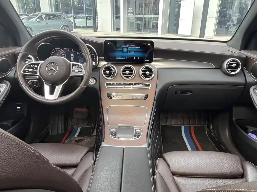 Mercedes-Benz GLC 2020 — фото 14