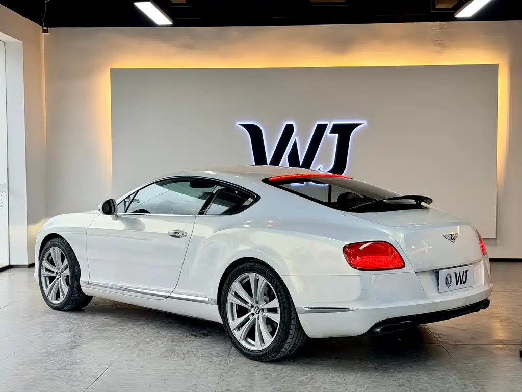 Bentley Continental 2012 — фото 6