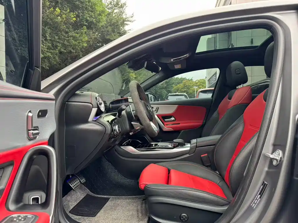 Mercedes-Benz A-Class AMG 2023 — фото 5