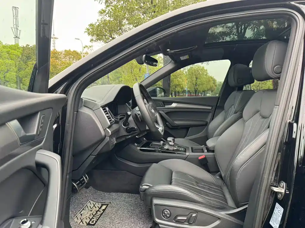 Audi Q5L 2023 — фото 3