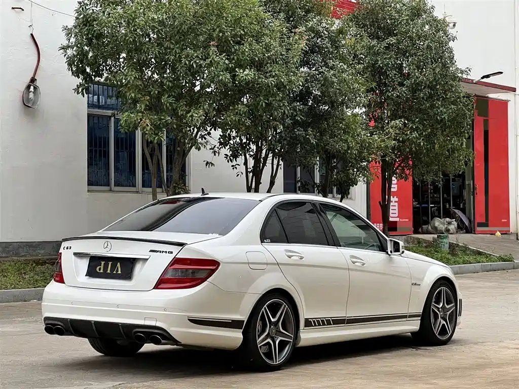 Mercedes-Benz C-Class AMG 2011