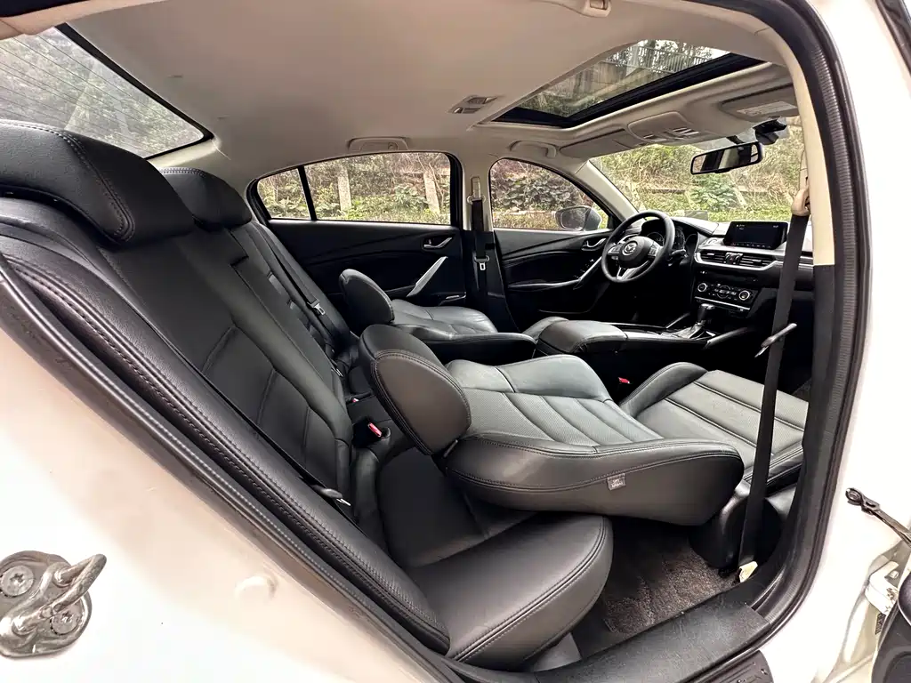 Mazda Atenza 2017 — фото 12