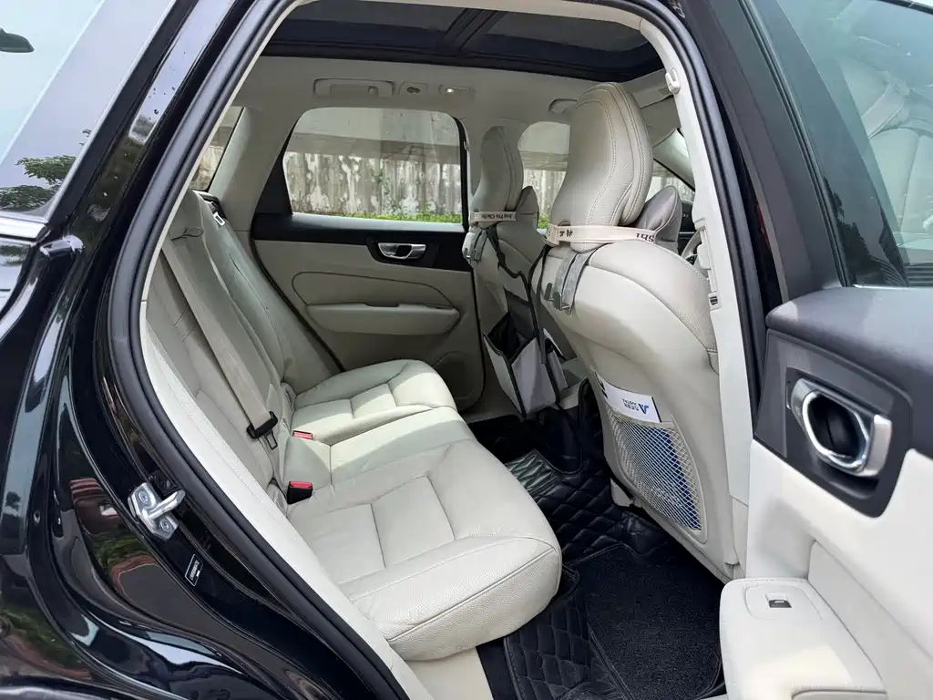 Volvo XC60 PHEV 2022 — фото 19