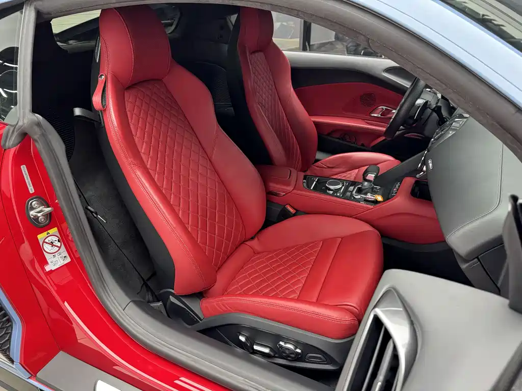 Audi R8 2023 — фото 12