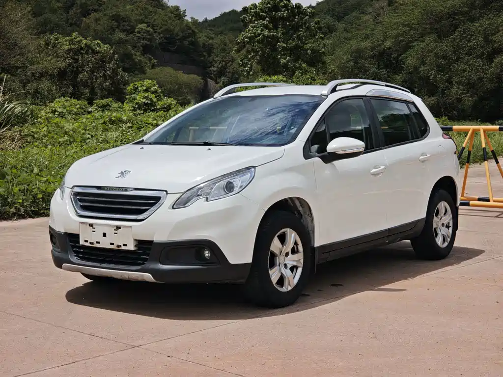 Peugeot 2008 2017 — фото 1