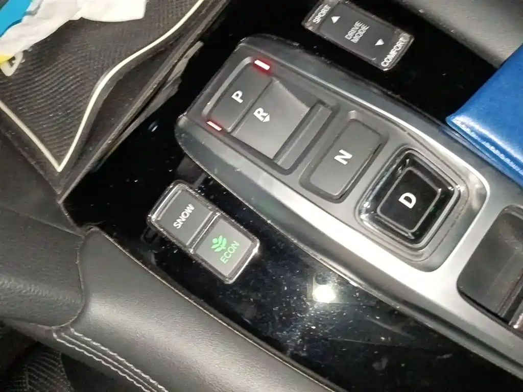 Honda UR-V 2017 — фото 7