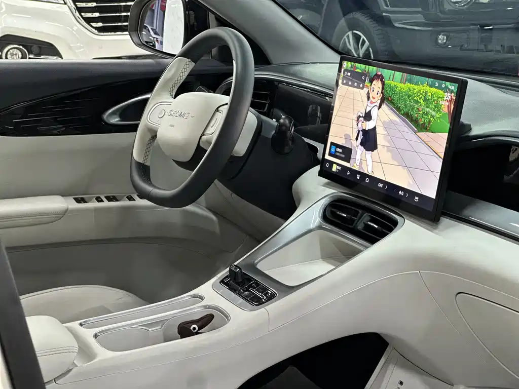 Geely Galaxy Starwish 2025 — фото 12