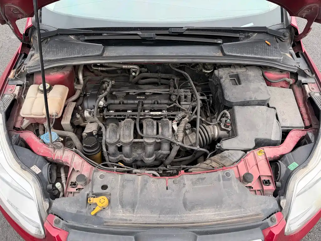 Ford Focus 2013 — фото 10