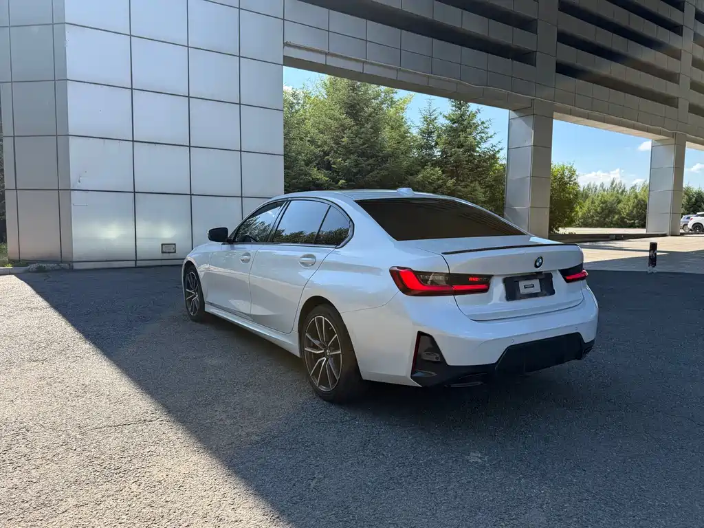 BMW 3 Series 2023