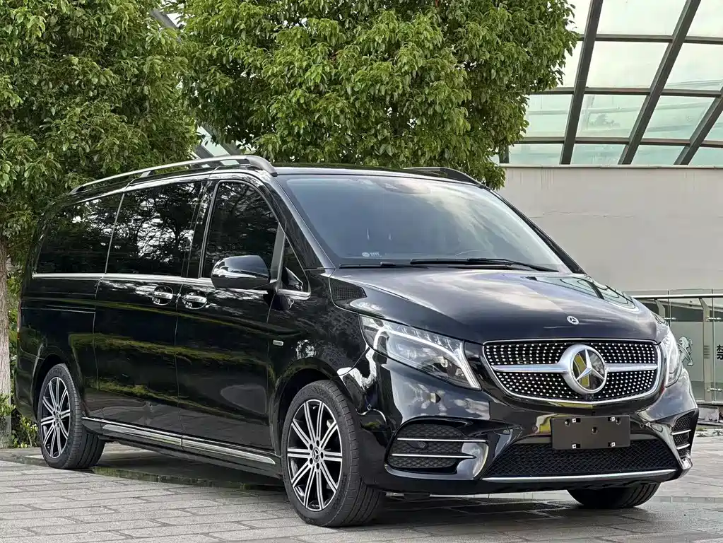 Mercedes-Benz V-Class 2023 — фото 3