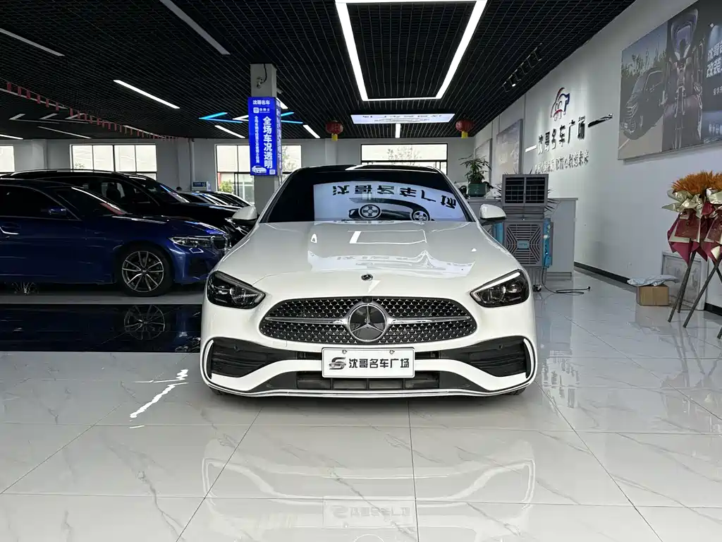 Mercedes-Benz C-Class 2024