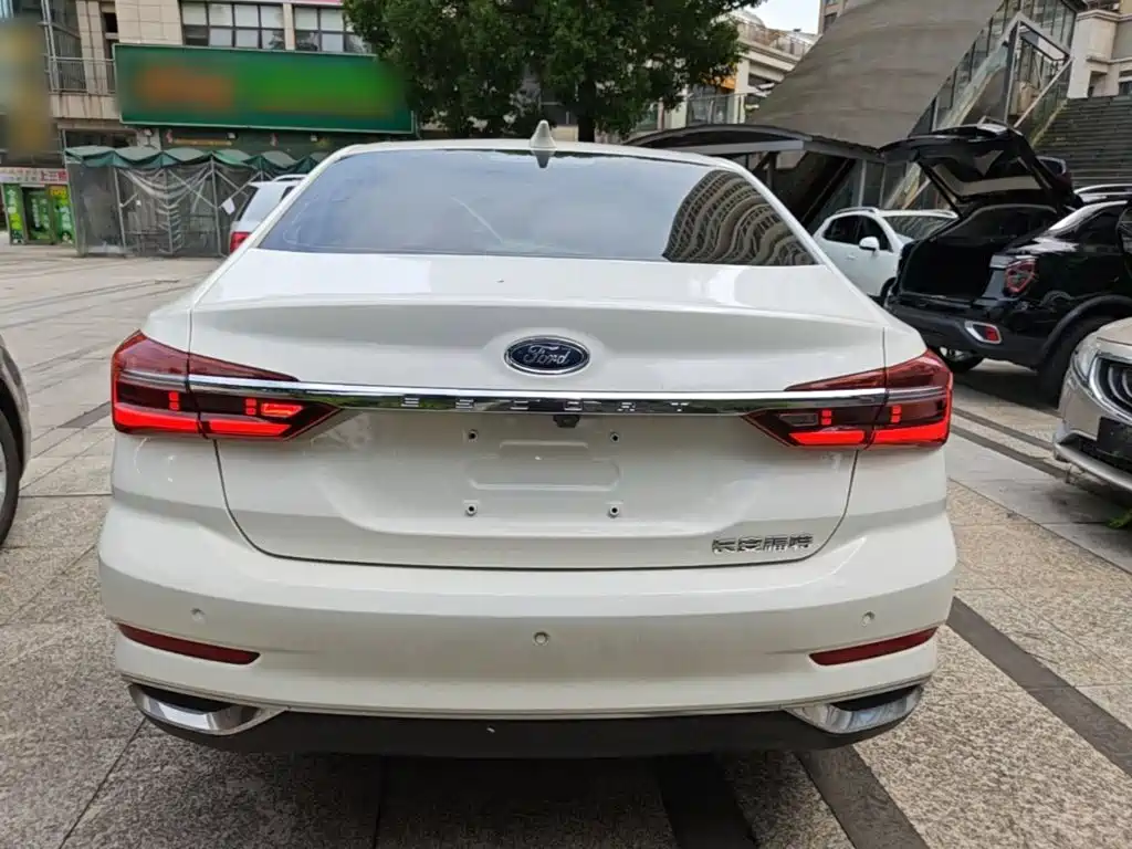 Ford Escort 2021