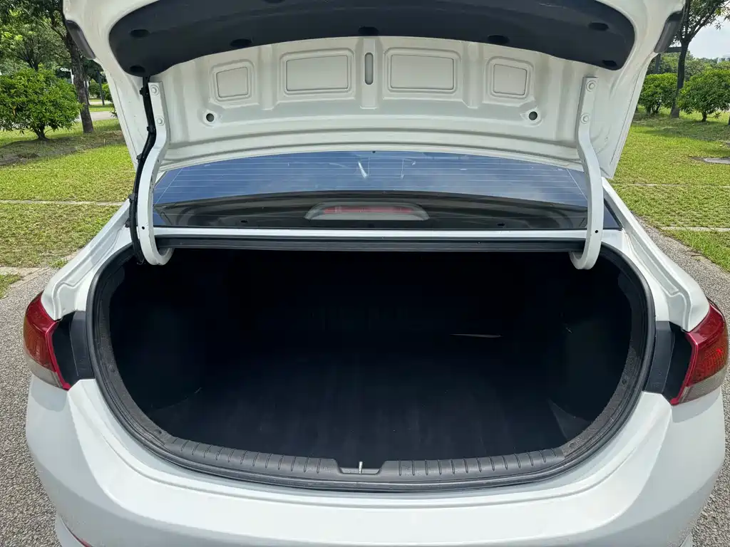 Hyundai Verna 2019 — фото 20