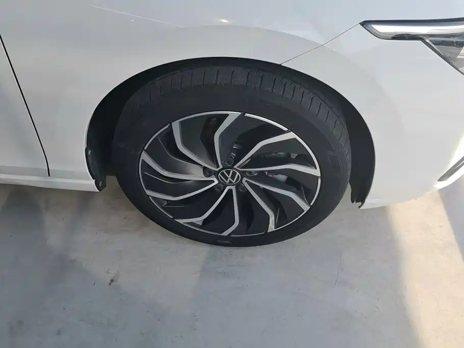 Volkswagen Golf 2021