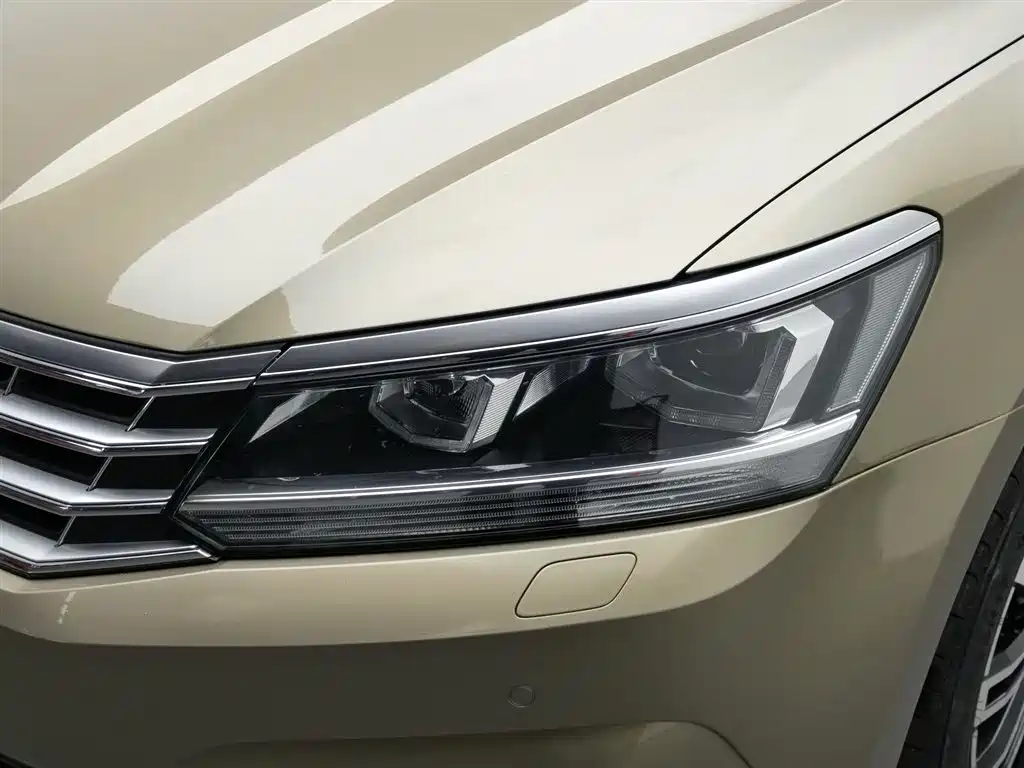 Volkswagen Passat 2017 — фото 7