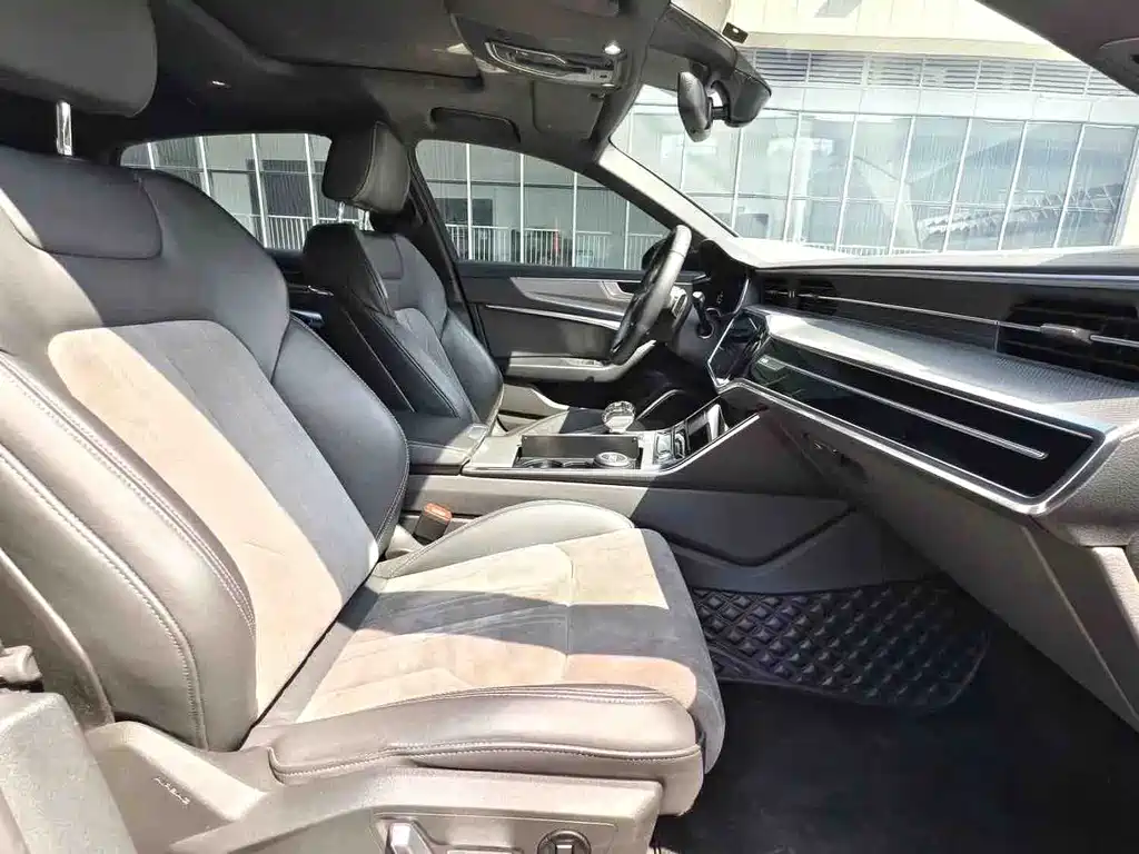 Audi A6L 2023
