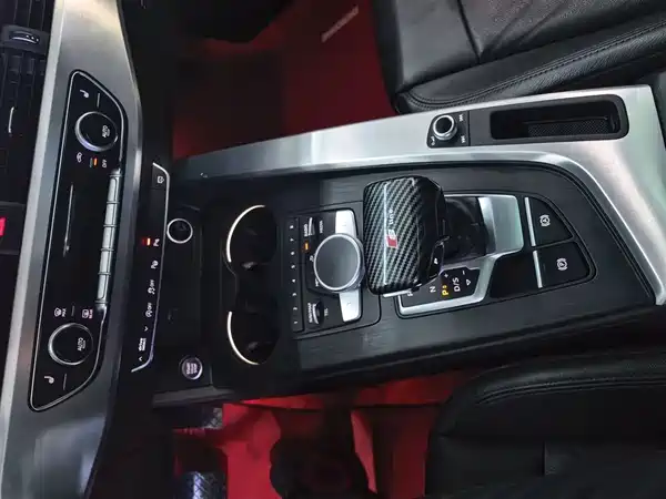 Audi A4L 2018
