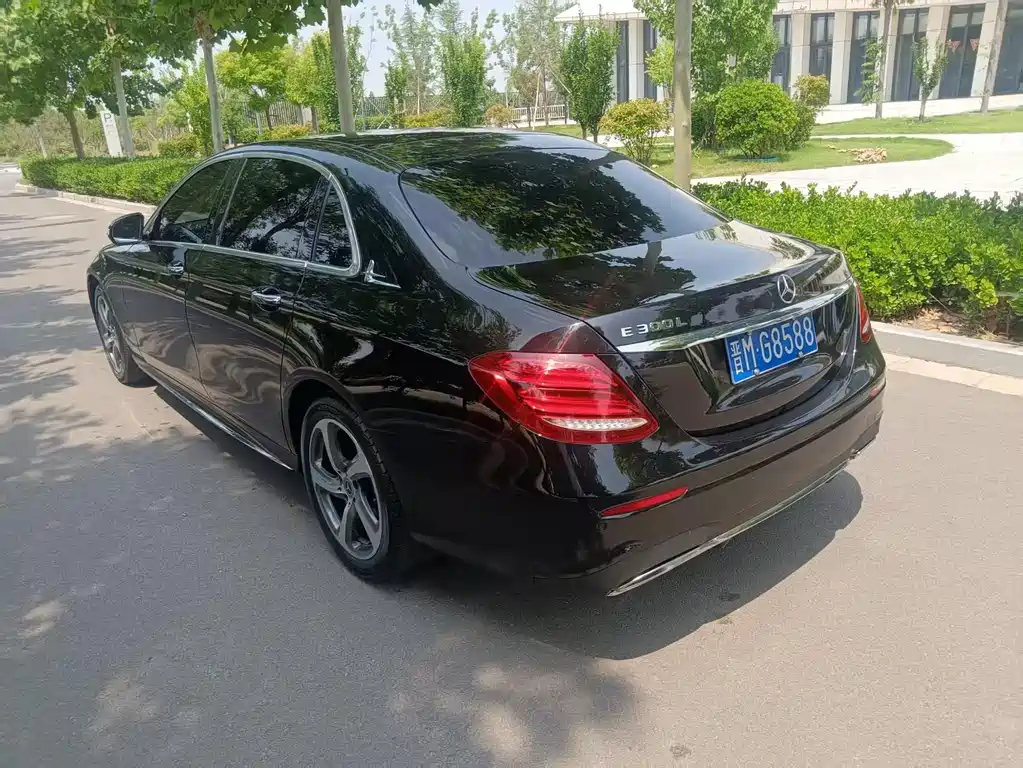 Mercedes-Benz E-Class 2018 — фото 4