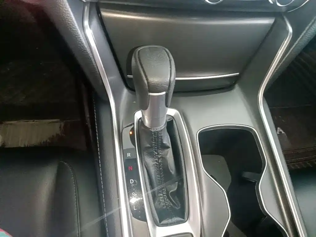 Honda Accord 2020 — фото 14