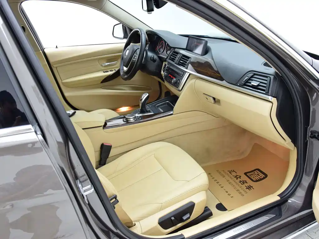 BMW 3 Series 2015 — фото 18