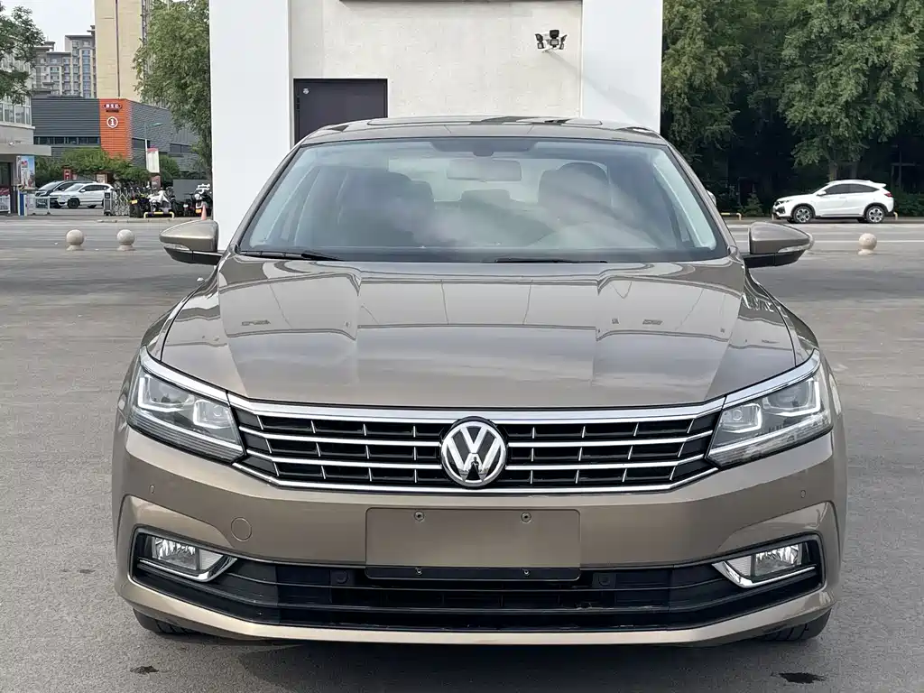 Volkswagen Passat 2018 — фото 2