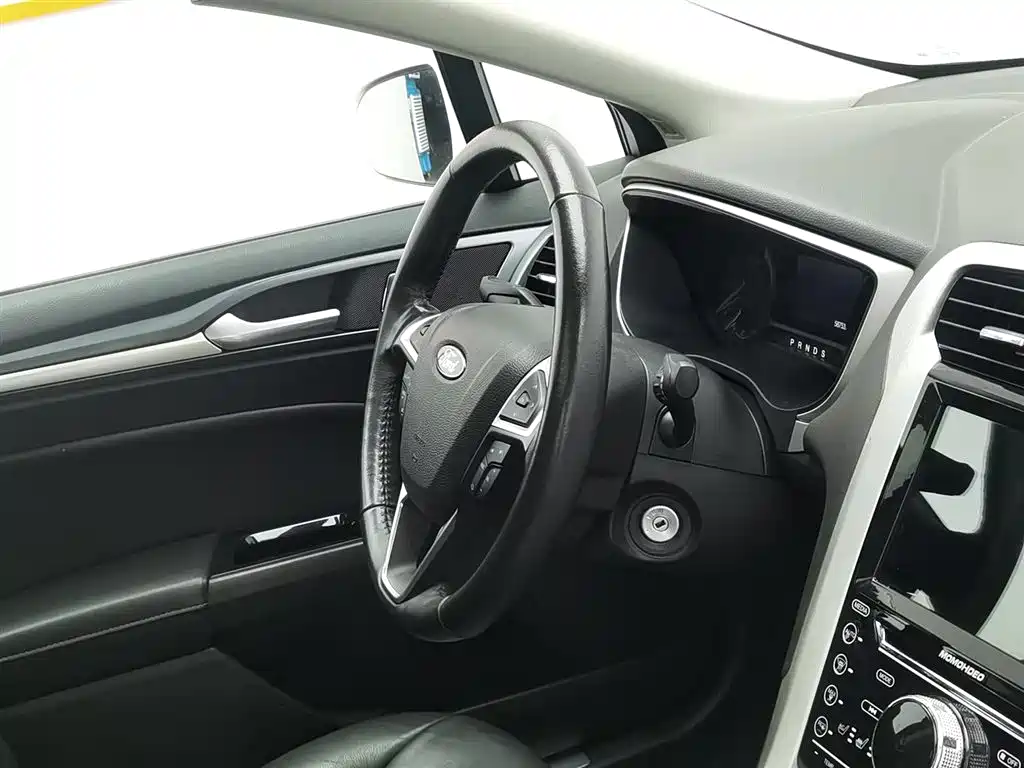Ford Mondeo 2015 — фото 22