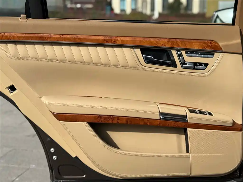 Mercedes-Benz S-Class 2011 — фото 18
