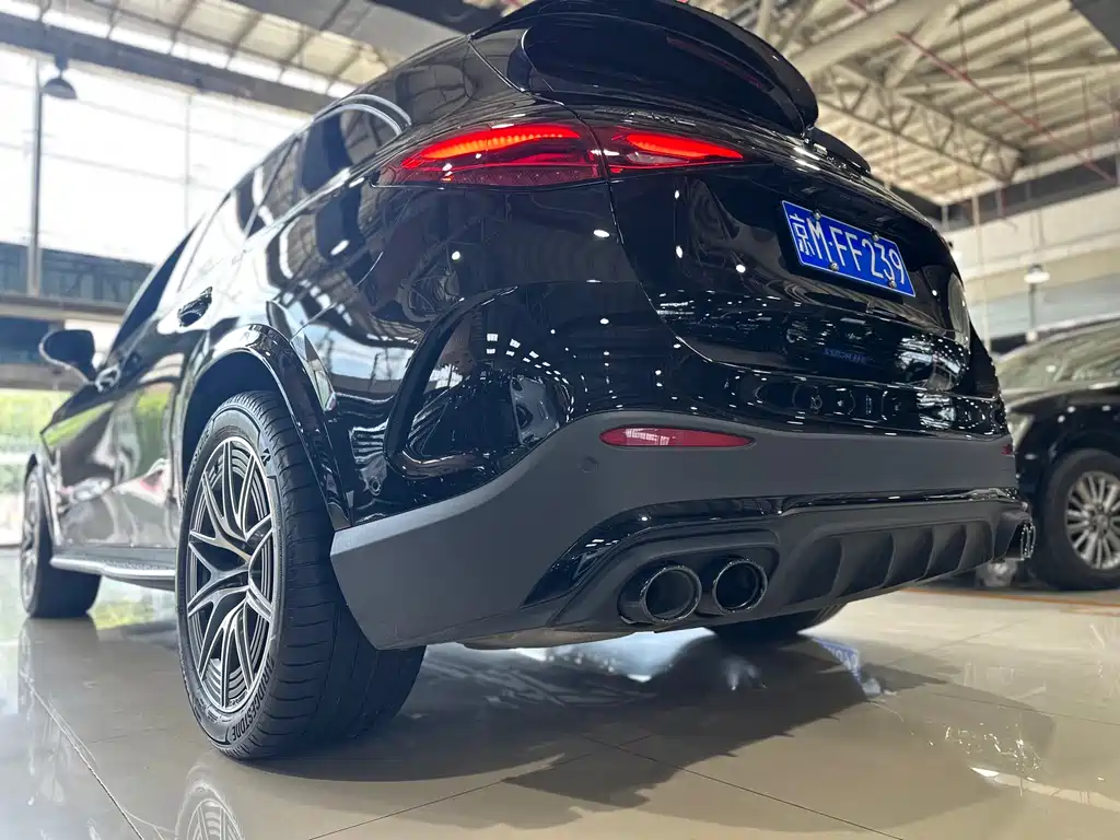 Mercedes-Benz GLC AMG 2025 — фото 11